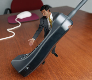 Бизнесмен теряет лицо при телефонных переговорах